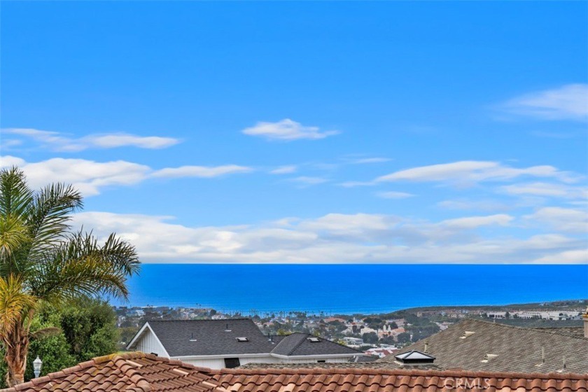 Tucked in the desirable Hills of San Clemente, this beautifully - Beach Home for sale in San Clemente, California on Beachhouse.com