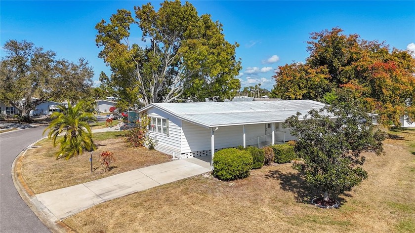Welcome to this 2-bedroom, 2-bath home in the highly desirable - Beach Home for sale in Palmetto, Florida on Beachhouse.com