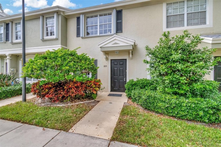 Welcome home to this spacious townhouse by the sea! You do not - Beach Townhome/Townhouse for sale in Delray Beach, Florida on Beachhouse.com