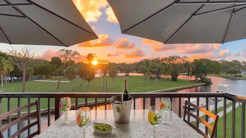 MAJOR PRICE IMPROVEMENT!! ULTRA MODERN OPEN DESIGN WITH SLEEK - Beach Condo for sale in Fort Lauderdale, Florida on Beachhouse.com