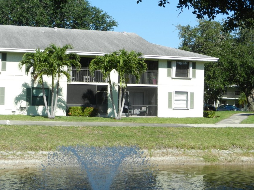 Spacious light and bright corner unit with a relaxing view of - Beach Condo for sale in Palm Beach Gardens, Florida on Beachhouse.com