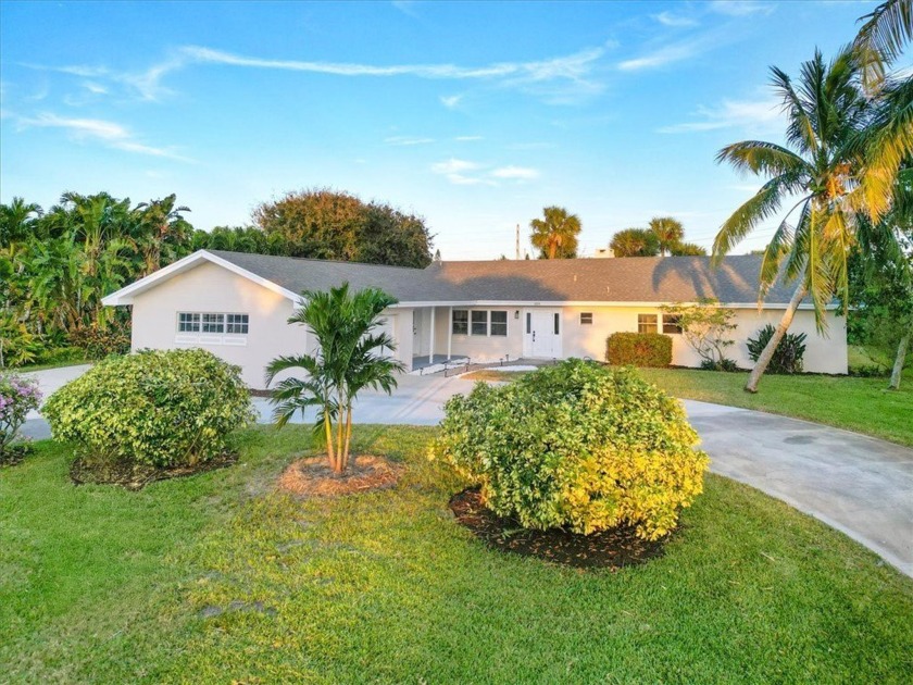 Charming Coastal Retreat on Banyan Way in Melbourne Beach - Beach Home for sale in Melbourne, Florida on Beachhouse.com