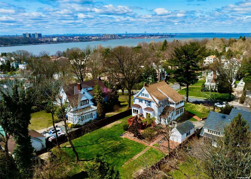 Classic Center Hall Colonial completely renovated. Extra large - Beach Home for sale in Douglaston, New York on Beachhouse.com