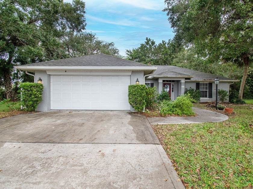 Cozy single family full of charm and potential, desirable - Beach Home for sale in Vero Beach, Florida on Beachhouse.com