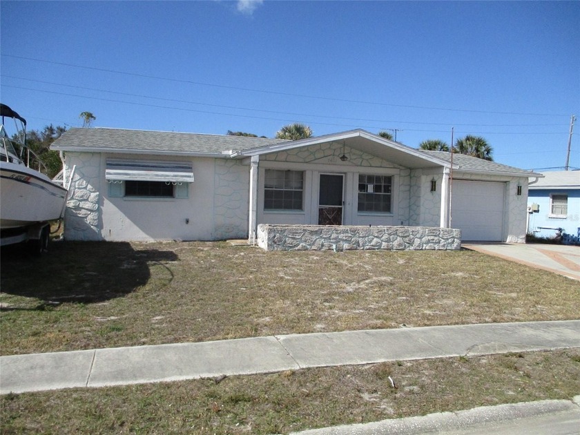 This property is priced to sell. Don't miss this great - Beach Home for sale in New Port Richey, Florida on Beachhouse.com
