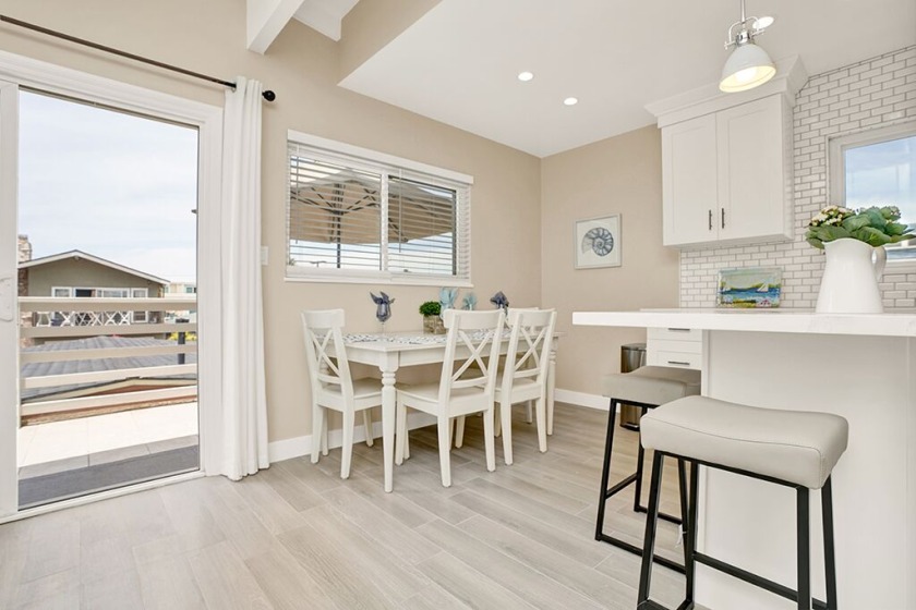 Newly Remodeled in Spring 2019 2 Bedroom Upper 2 - Beach Vacation Rentals in Newport Beach, California on Beachhouse.com