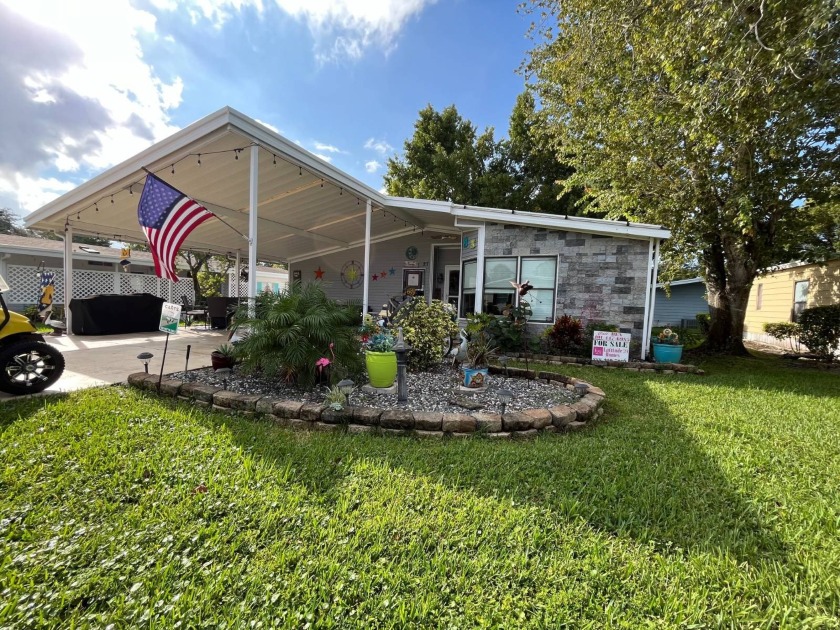 This beautifully updated 2 bedroom, 2 bath Palm Harbor home in - Beach Home for sale in Ormond Beach, Florida on Beachhouse.com