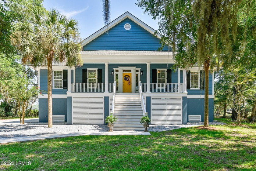 Spectacular Deep-Water home with a shared dock in Fripp Point - Beach Home for sale in Saint Helena Island, South Carolina on Beachhouse.com