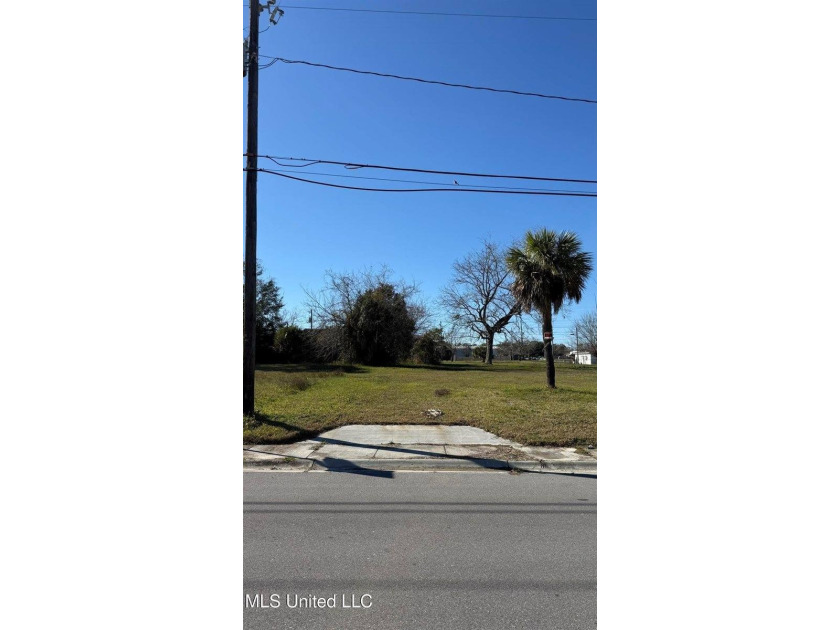 Great lot near entertainment and - Beach Lot for sale in Biloxi, Mississippi on Beachhouse.com