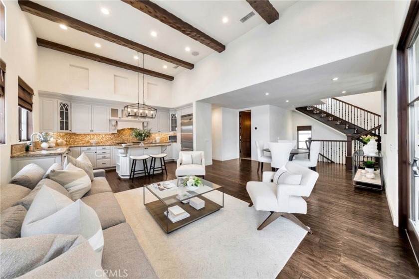 Experience luxury living in the heart of Corona del Mar! This - Beach Condo for sale in Corona Del Mar, California on Beachhouse.com