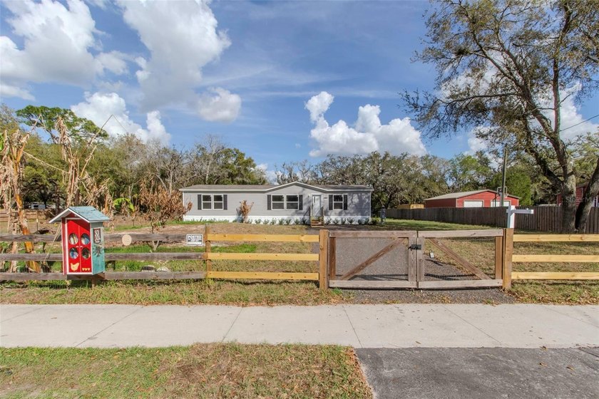 $10k IN PRICE PRICE REDUCTION !!  Brand-new manufactured home on - Beach Home for sale in Hudson, Florida on Beachhouse.com