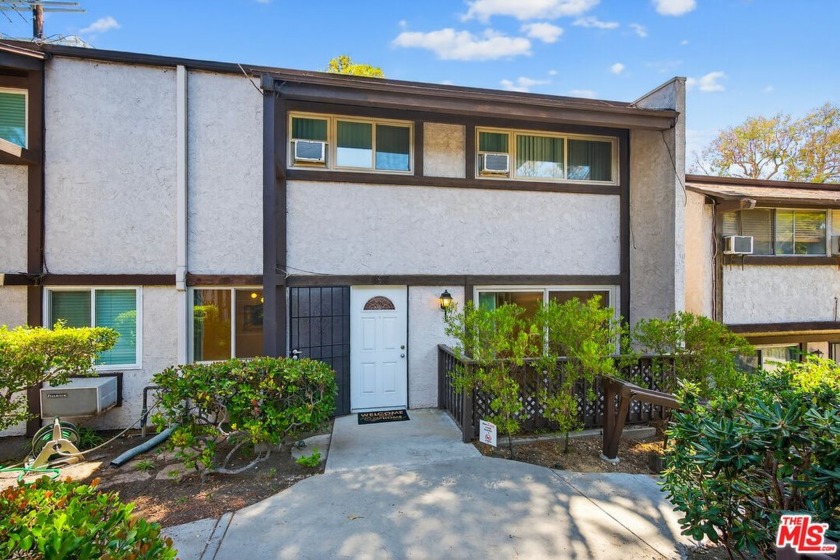 Welcome to Miraleste Canyon Estates! This beautifully remodeled - Beach Condo for sale in San Pedro, California on Beachhouse.com