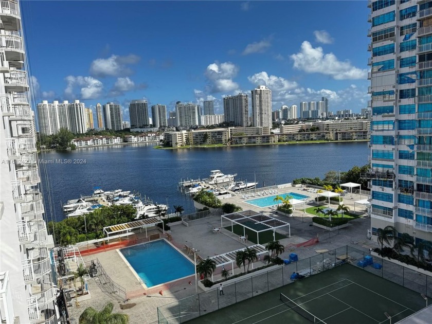 Beautifully remodeled 1-bed, 1.5-bath waterfront condo - Beach Condo for sale in Aventura, Florida on Beachhouse.com