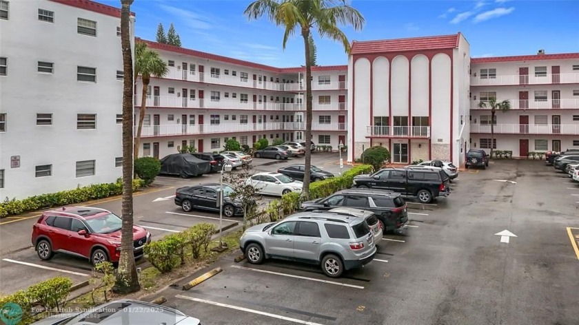 Step inside to discover an updated kitchen with modern finishes - Beach Condo for sale in Lauderdale Lakes, Florida on Beachhouse.com