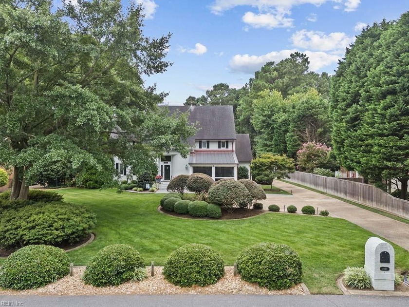 Welcome to this four bedroom, all brick custom home in the - Beach Home for sale in Virginia Beach, Virginia on Beachhouse.com