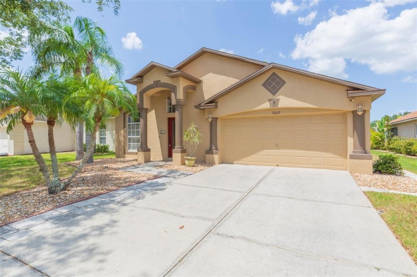 Under contract-accepting backup offers. LAKE FRONT living in the - Beach Home for sale in Gibsonton, Florida on Beachhouse.com
