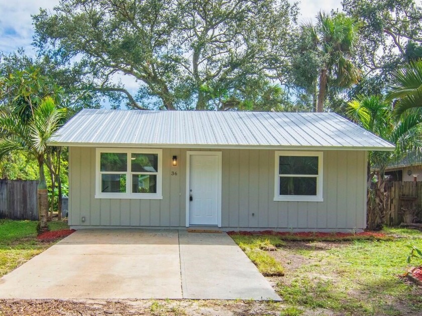 Welcome to this beautifully remodeled 2BED, 1BATH home in - Beach Home for sale in Vero Beach, Florida on Beachhouse.com