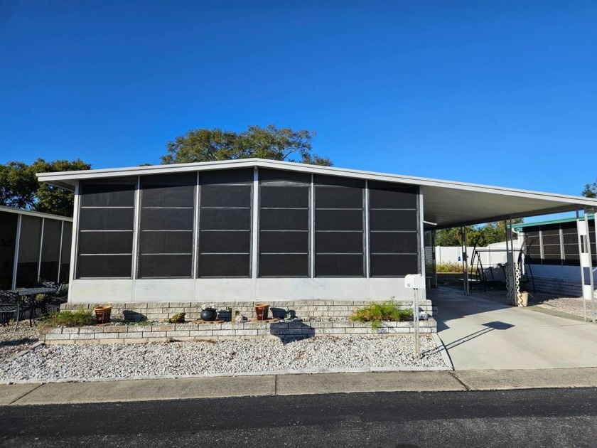 ****Welcome to Florida**** **Welcome Home**  This home is such a - Beach Home for sale in New Port Richey, Florida on Beachhouse.com