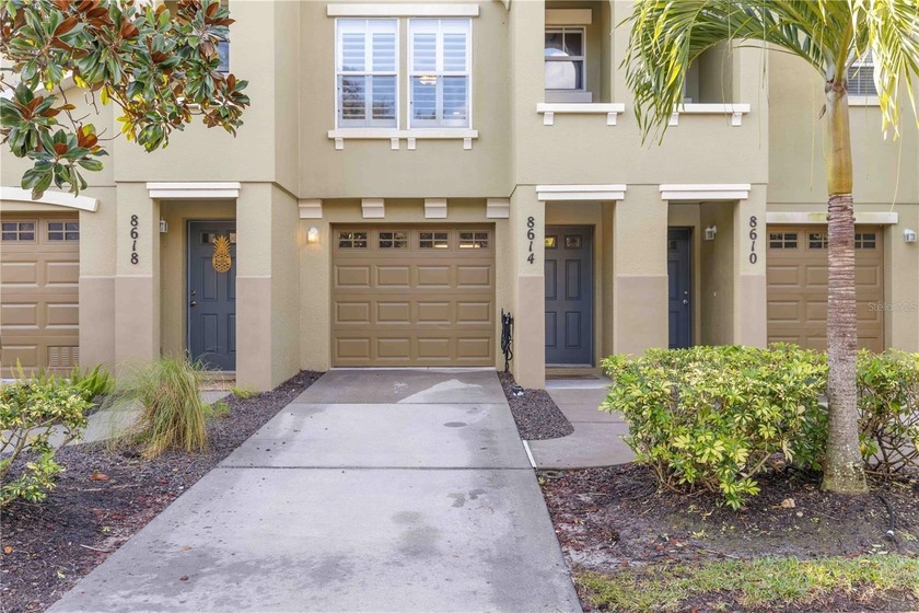 Under contract-accepting backup offers. Modern 3-Story Townhome - Beach Townhome/Townhouse for sale in Lakewood Ranch, Florida on Beachhouse.com