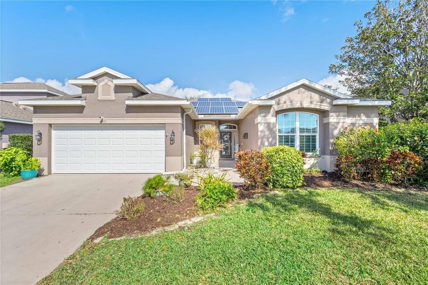 Welcome to your coastal inspired retreat in Glenn Lakes, where - Beach Home for sale in Bradenton, Florida on Beachhouse.com