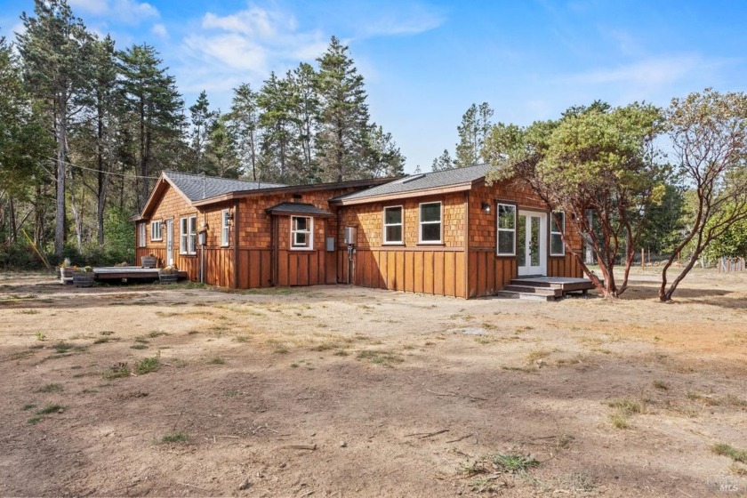 Country luxury! On 2.6 level acres, this fully remodeled home is - Beach Home for sale in Mendocino, California on Beachhouse.com