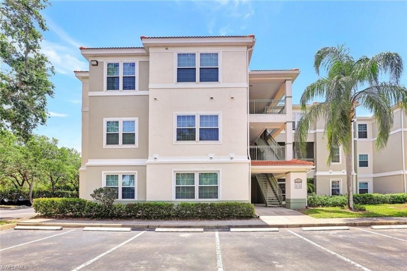 This meticulously maintained 2-bedroom, 2-bathroom end-unit - Beach Home for sale in Estero, Florida on Beachhouse.com