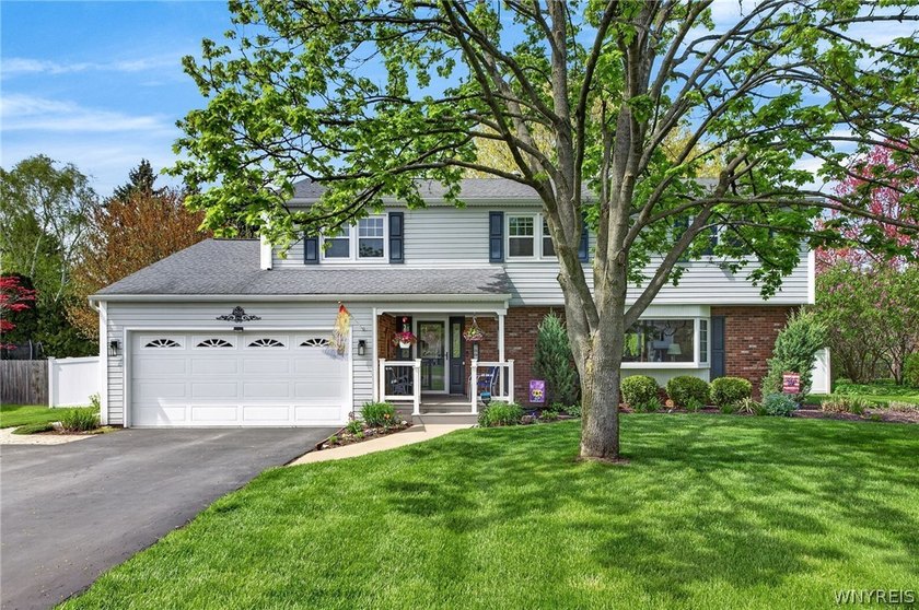 Beautifully renovated & maintained, this Youngstown Estate's - Beach Home for sale in Youngstown, New York on Beachhouse.com