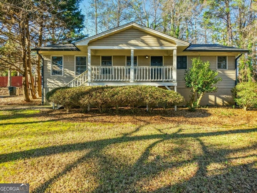 Welcome to this inviting 4-bedroom, 2-bathroom cottage - Beach Home for sale in Watkinsville, Georgia on Beachhouse.com