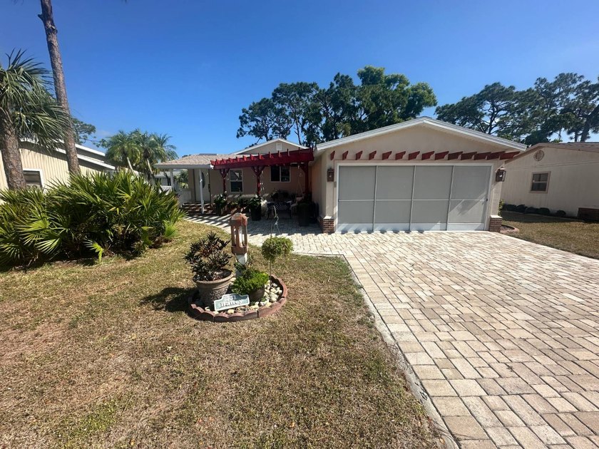 Another showcase home in the community.  This beautiful - Beach Home for sale in North Fort Myers, Florida on Beachhouse.com