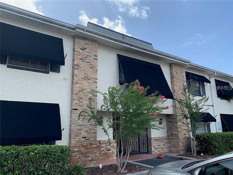 Welcome home to this beautifully updated ground-floor condo - Beach Condo for sale in Tampa, Florida on Beachhouse.com