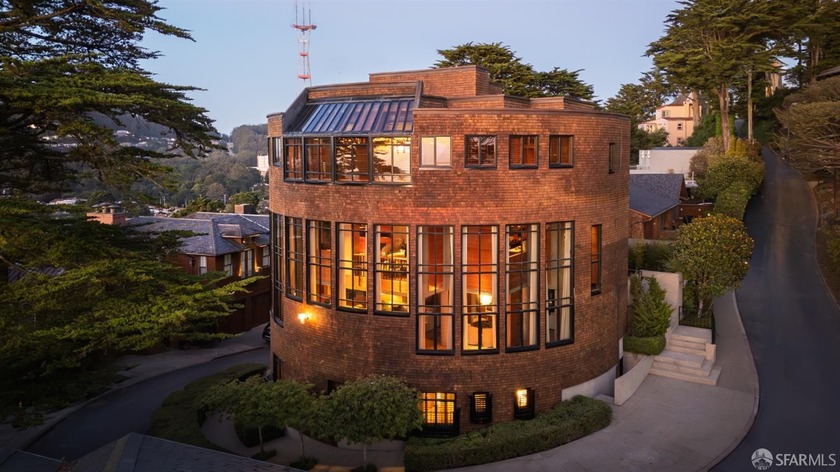 Perched high above Edgehill Way, this mid-century contemporary - Beach Home for sale in San Francisco, California on Beachhouse.com