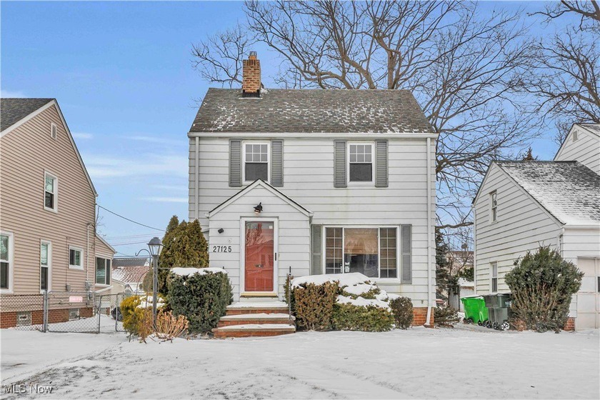 Welcome to 27125 Mallard Avenue in Euclid! This 3-bedroom - Beach Home for sale in Euclid, Ohio on Beachhouse.com