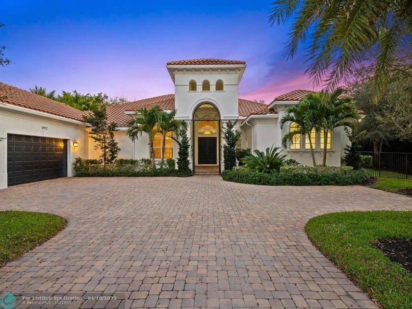 Find luxurious living and exceptional detail in this dream home - Beach Home for sale in Davie, Florida on Beachhouse.com