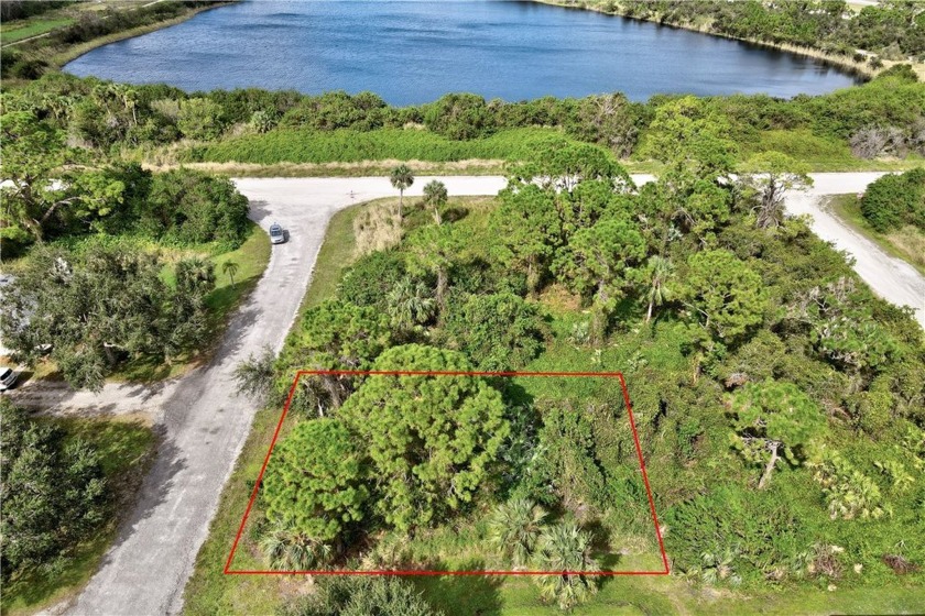 Build a beautiful home in this quiet non-HOA neighborhood close - Beach Lot for sale in Vero Beach, Florida on Beachhouse.com