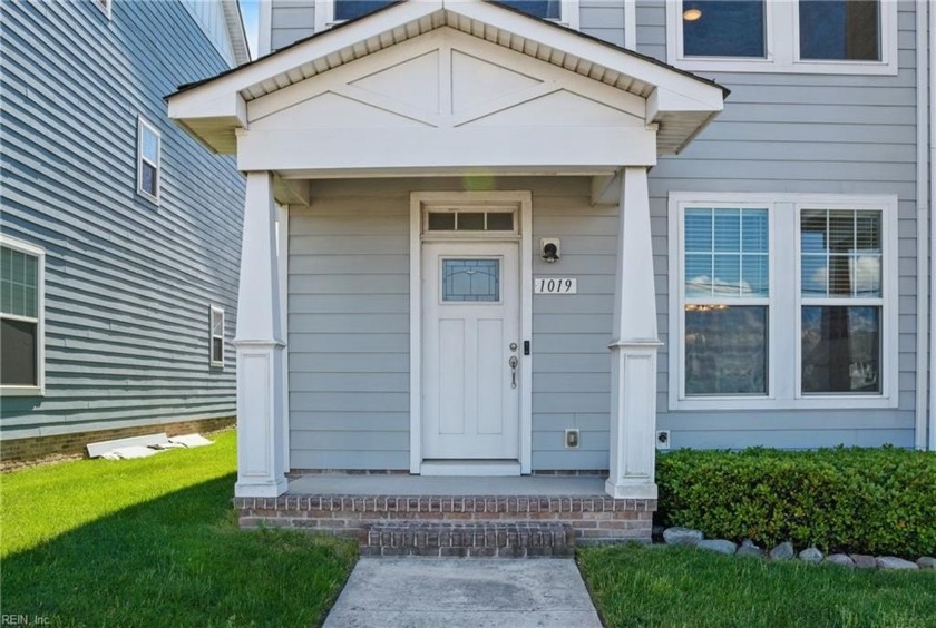 Wake up to views of the Bay from 3 of 4 bedrooms. Enjoy your - Beach Townhome/Townhouse for sale in Norfolk, Virginia on Beachhouse.com