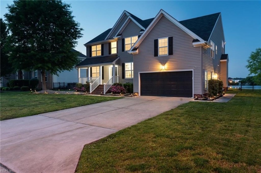 MOVE-IN READY LAKEFRONT RETREAT! Experience the ultimate in - Beach Home for sale in Chesapeake, Virginia on Beachhouse.com