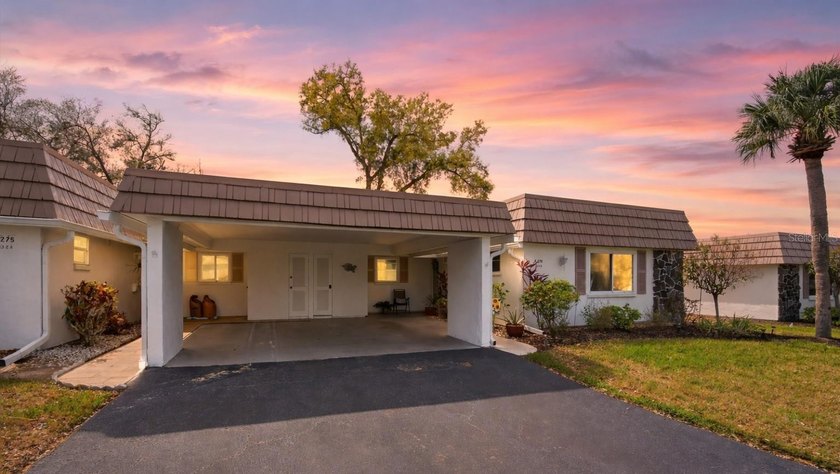 Welcome to easy Florida living in this 2-bedroom, 2-bath 55+ - Beach Condo for sale in Sarasota, Florida on Beachhouse.com
