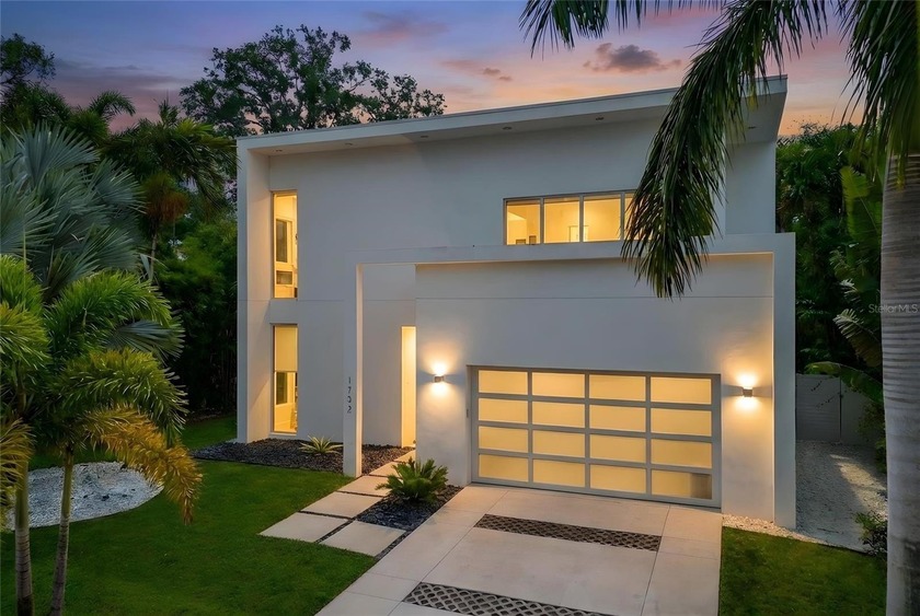 Welcome to modern West of Trail living -- where space, style - Beach Home for sale in Sarasota, Florida on Beachhouse.com