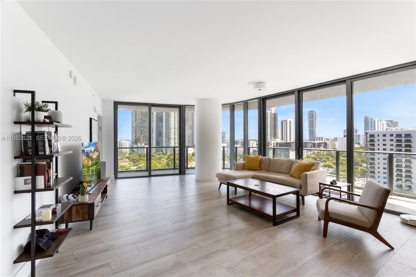 Best Line in the Building! Enjoy stunning East and Southeast - Beach Condo for sale in Miami, Florida on Beachhouse.com