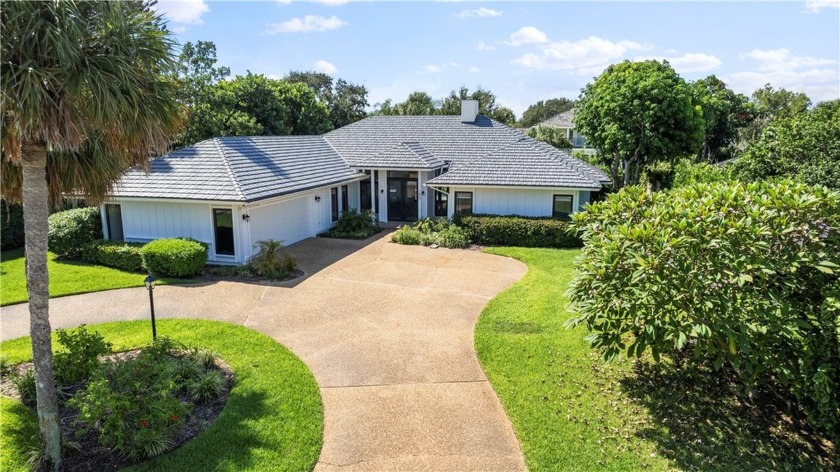 Beautifully renovated four bedroom home offers modern elegance - Beach Home for sale in Vero Beach, Florida on Beachhouse.com