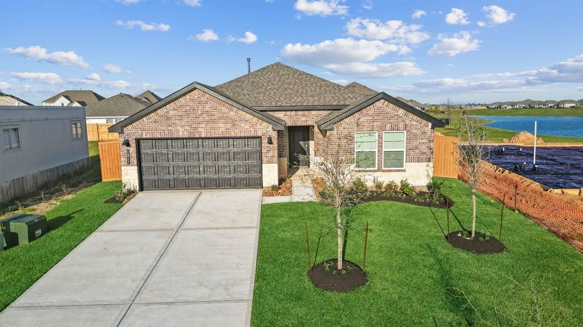 Step inside the Quinn and you're immediately welcomed by a - Beach Home for sale in Texas City, Texas on Beachhouse.com