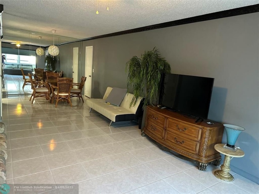 Unit for rent also~seller financing available.  This spacious - Beach Condo for sale in Fort Lauderdale, Florida on Beachhouse.com
