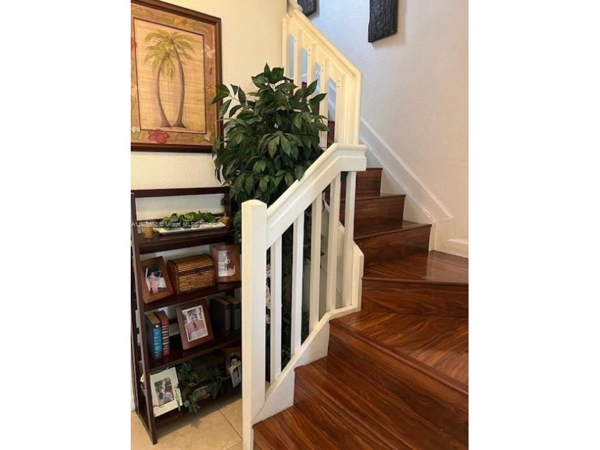 BEAUTIFUL HOME 2 STORY ON THE LAKE CORNER UNIT. VERY SPACIOUS - Beach Townhome/Townhouse for sale in Homestead, Florida on Beachhouse.com