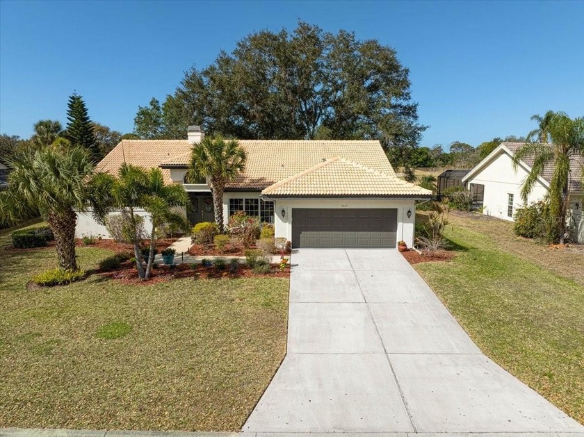 Absolutely beautiful and spacious! This 3-bedroom, 2-bath home - Beach Home for sale in Sarasota, Florida on Beachhouse.com