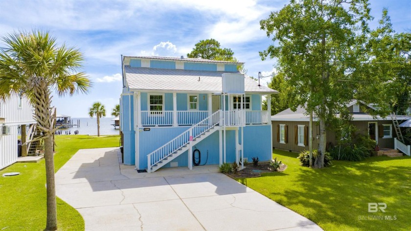 Breathtaking Bayfront Living in Fairhope . Welcome to your - Beach Home for sale in Fairhope, Alabama on Beachhouse.com