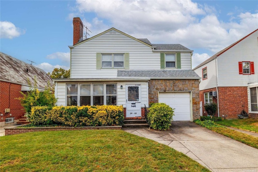 Welcome to this lovely Oakland Gardens one family home, located - Beach Home for sale in Bayside, New York on Beachhouse.com