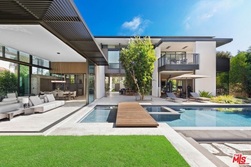 Acclaimed architect Grant Kirkpatrick's detailed design. This is - Beach Home for sale in Santa Monica, California on Beachhouse.com