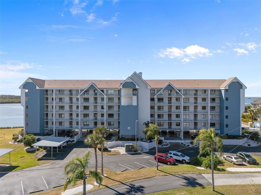 Don't miss this amazing, REMODELED, FURNISHED, WATERFRONT condo - Beach Condo for sale in Port Richey, Florida on Beachhouse.com