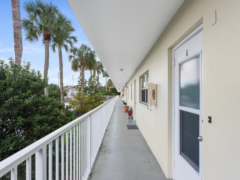 Very Vero!! This charming 2nd floor 1 bed 1 bath condo with - Beach Home for sale in Vero Beach, Florida on Beachhouse.com