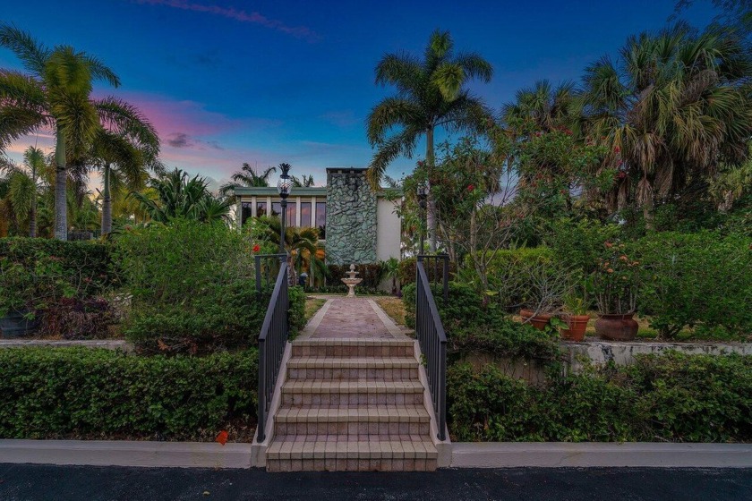 2.5 ACRES OF MANICURED ZEN GARDENS - 1080 SQ FT FULLY EQUIPPED - Beach Home for sale in West Palm Beach, Florida on Beachhouse.com